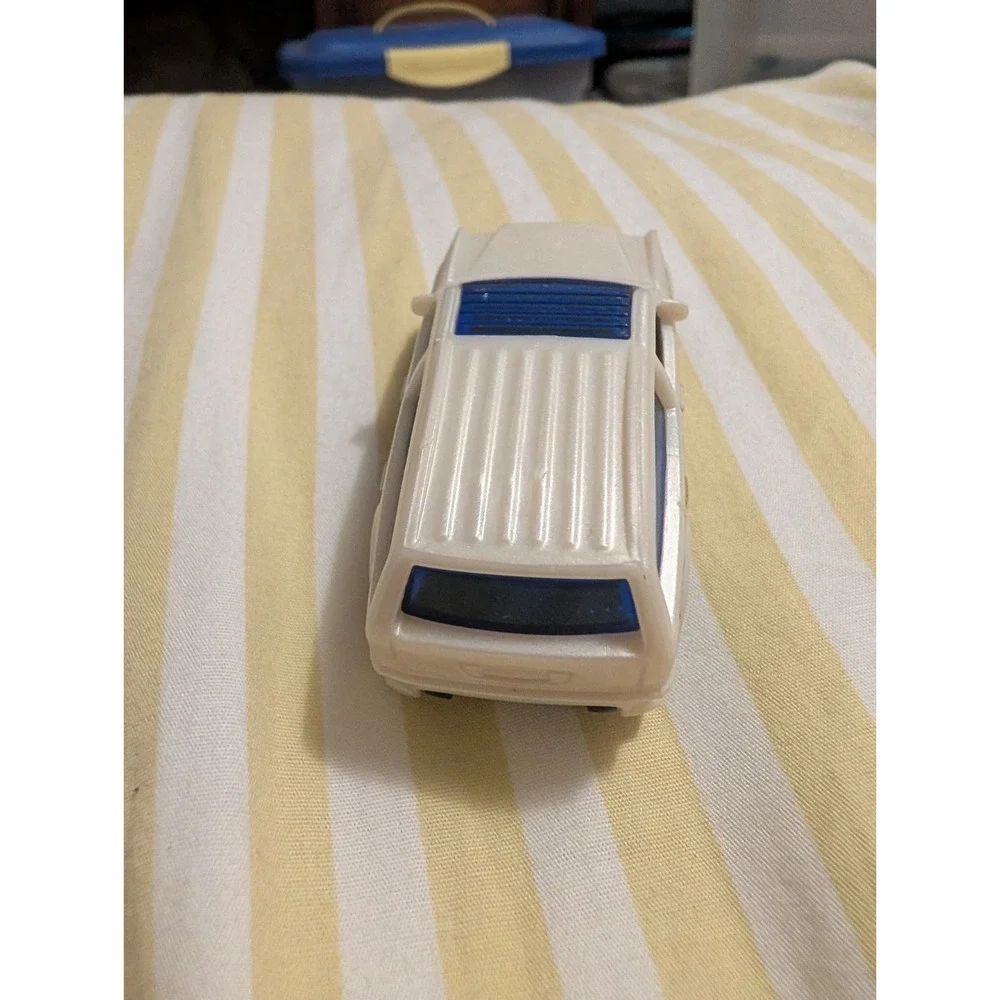Hot Wheels Boom Box Batman Gotham City White Police Diecast Car 2015 Mattel